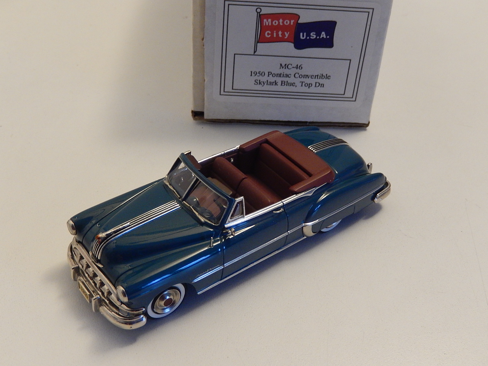 Motor City : 1946 Pontiac Convertible Skylark Blue --> SOLD