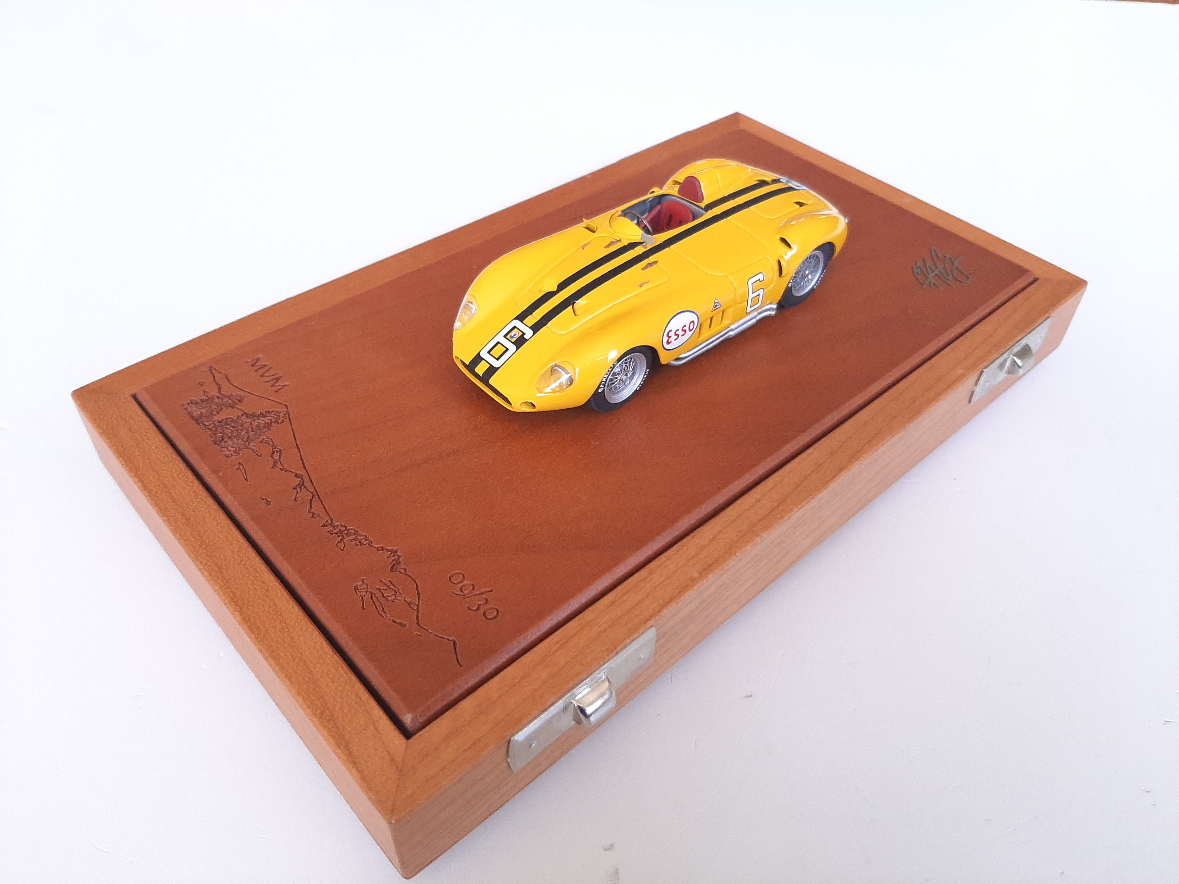 Bang 1/43 - Maserati 450 S Suisse GP 1957 Moss