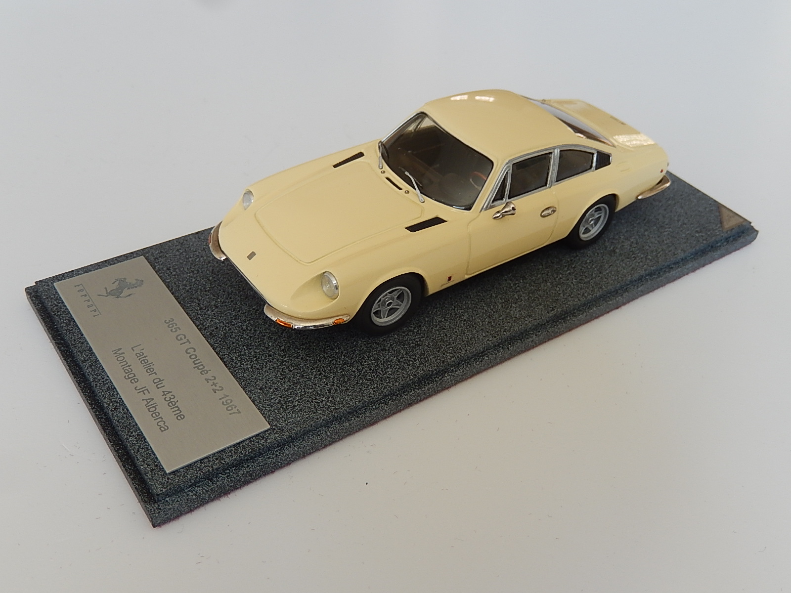 Solido Ferrari 250 GT 2+2 - échelle 1/43, Couleur Gris-bleu, Série 100, Made In France
