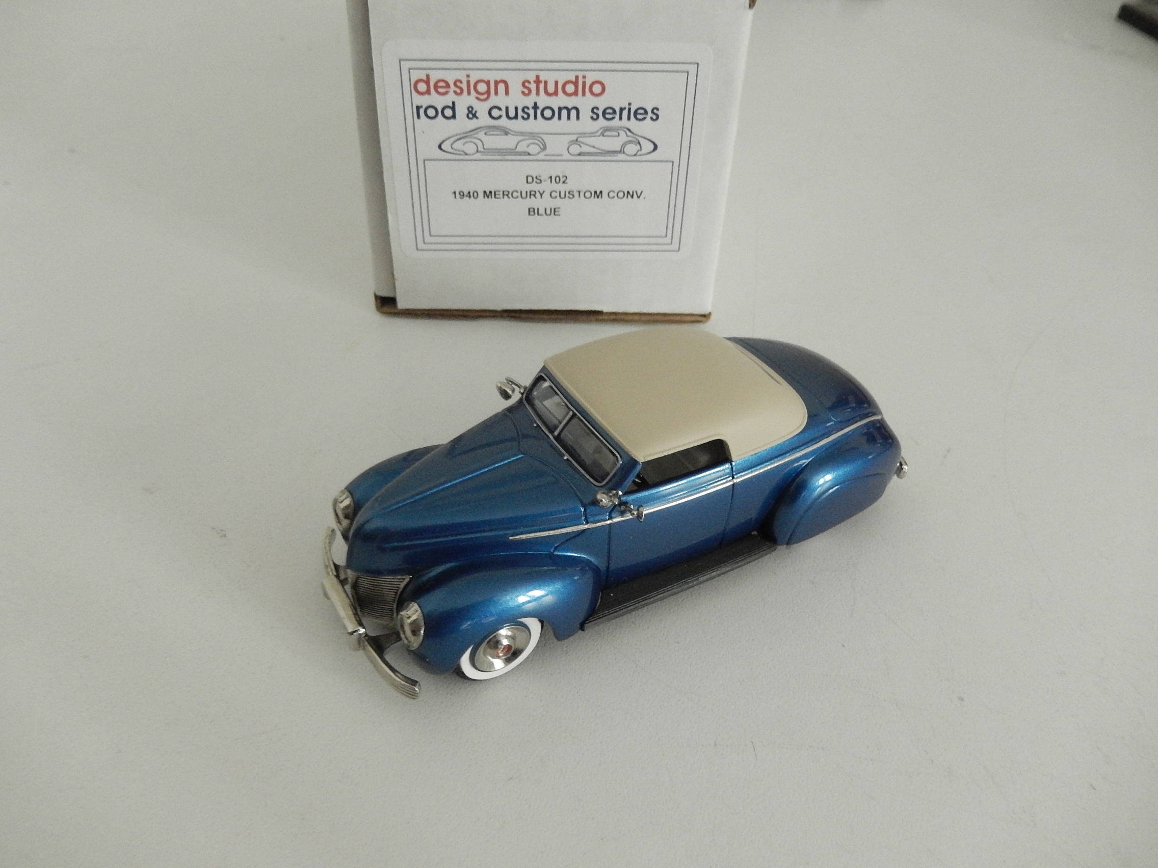 Autocult 1/43 Mercury Paragon – USA 1940 – Modèle Miniature Bleu – Neuuf En Prévente